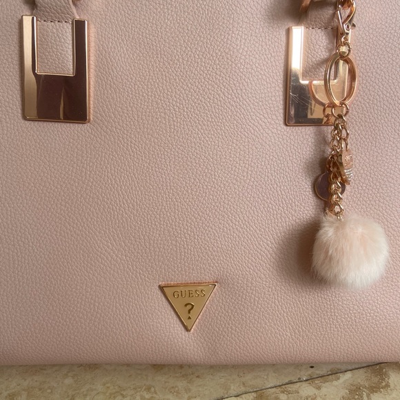 Guess handbag - Picture 3 of 3